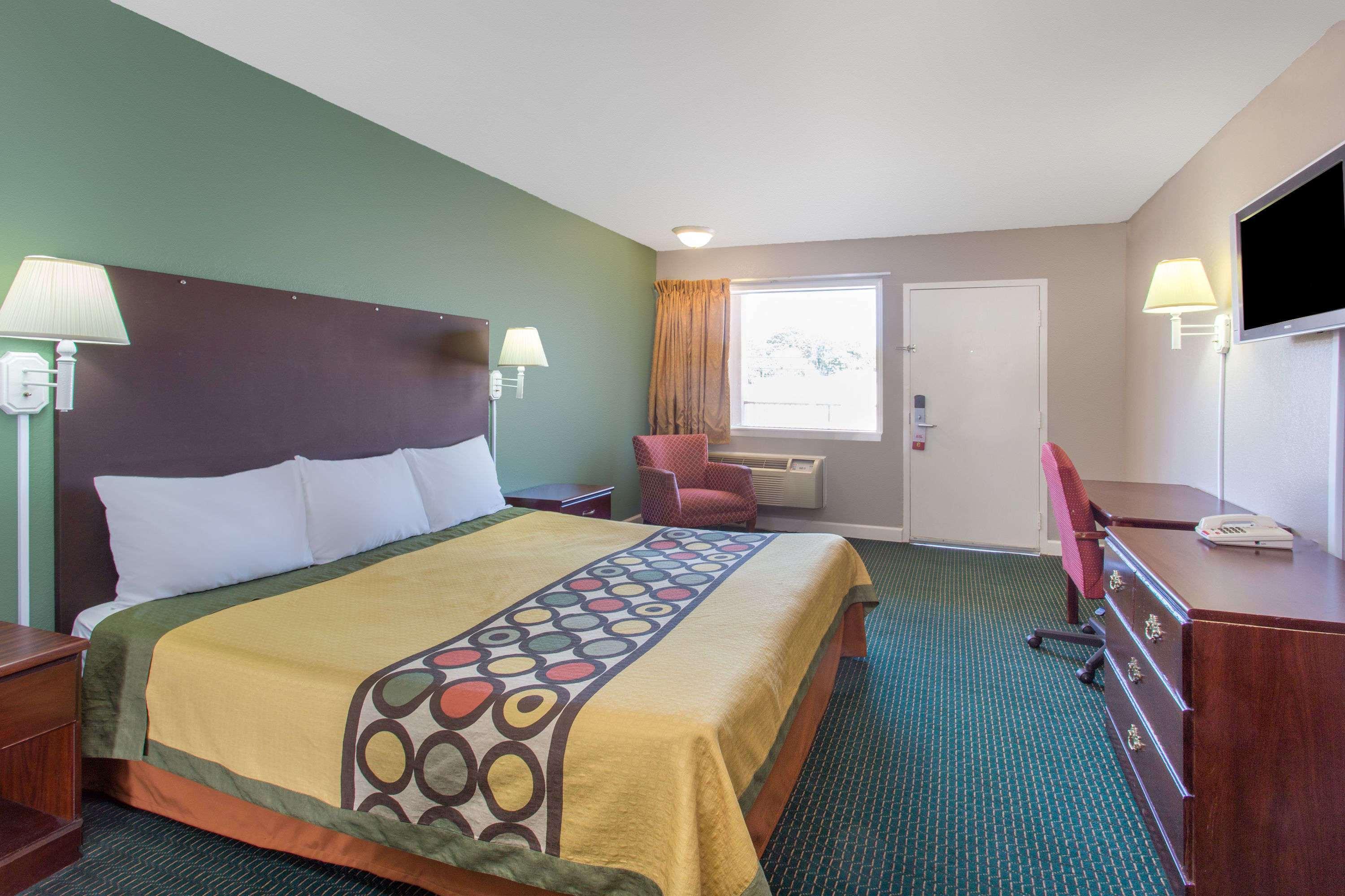Super 8 By Wyndham Durham/University Area Nc Exterior photo