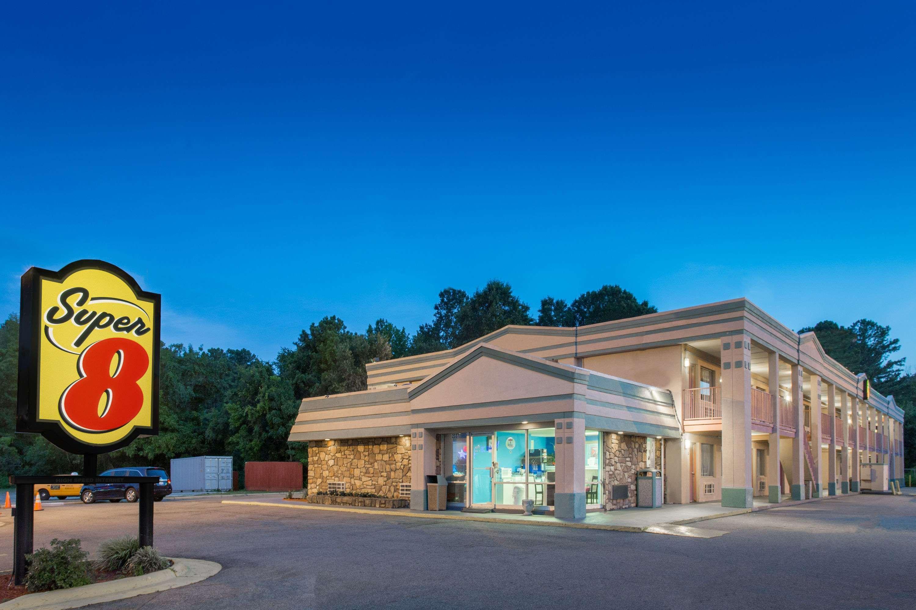 Super 8 By Wyndham Durham/University Area Nc Exterior photo