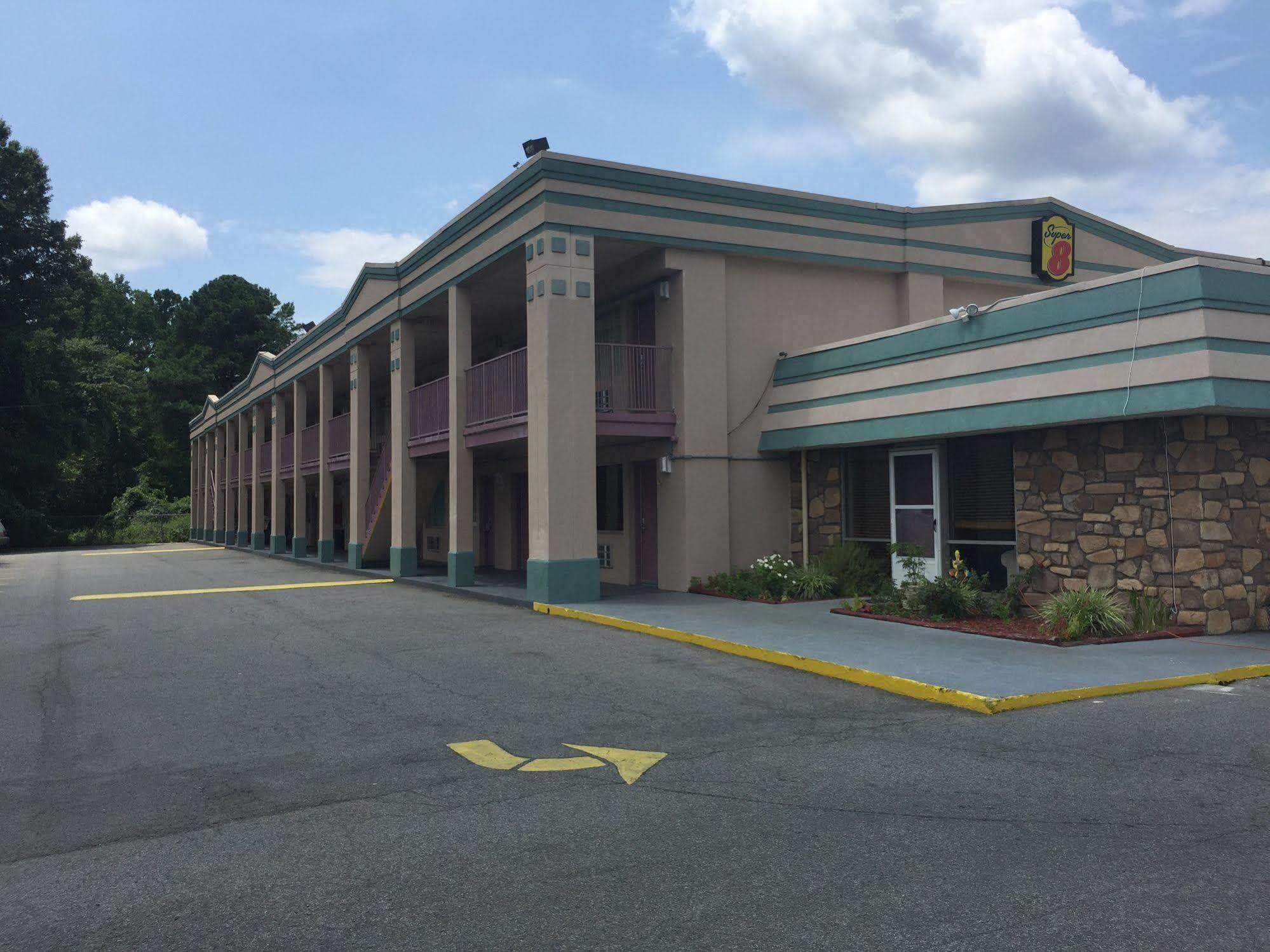 Super 8 By Wyndham Durham/University Area Nc Exterior photo